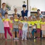 Uśmiechnięte przedszkolaki w Centrum Dziedzictwa Kujaw Zachodnich w Łojewie