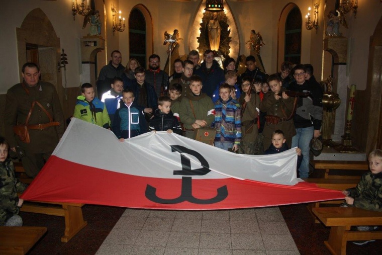 Gmina Inowrocław - Harcerki i harcerze ZHR wybrali Niepodległą!