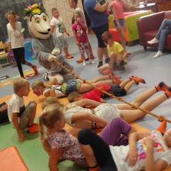 Gmina Inowrocław - Łojewskie dzieci na wakacyjnej wycieczce w Toruniu