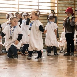 Gmina Inowrocław - Jasełka w Akademii Przedszkolaka