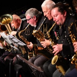 Gmina Inowrocław - Sobotnie popołudnie dla Seniorów w Teatrze.