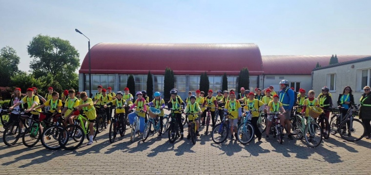 Gmina Inowrocław - IV Rajd Rowerowy Szkoły w Jaksicach 