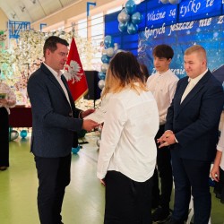 Gmina Inowrocław - Zakończenie roku szkolnego 2024/2025 w szkołach Gminy Inowrocław