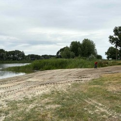 Gmina Inowrocław - Nowy piasek na plaży w Łojewie