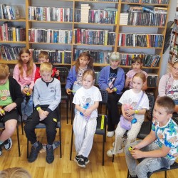 Gmina Inowrocław - Wakacyjne warsztaty w bibliotece – czas pełen twórczości