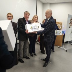 Gmina Inowrocław - Bezpieczna przyszłość zaczyna się dziś – gry VR uczą zasad ruchu drogowego