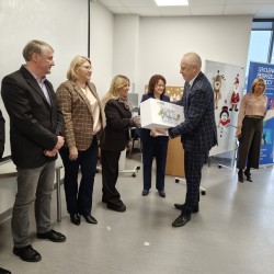 Gmina Inowrocław - Bezpieczna przyszłość zaczyna się dziś – gry VR uczą zasad ruchu drogowego